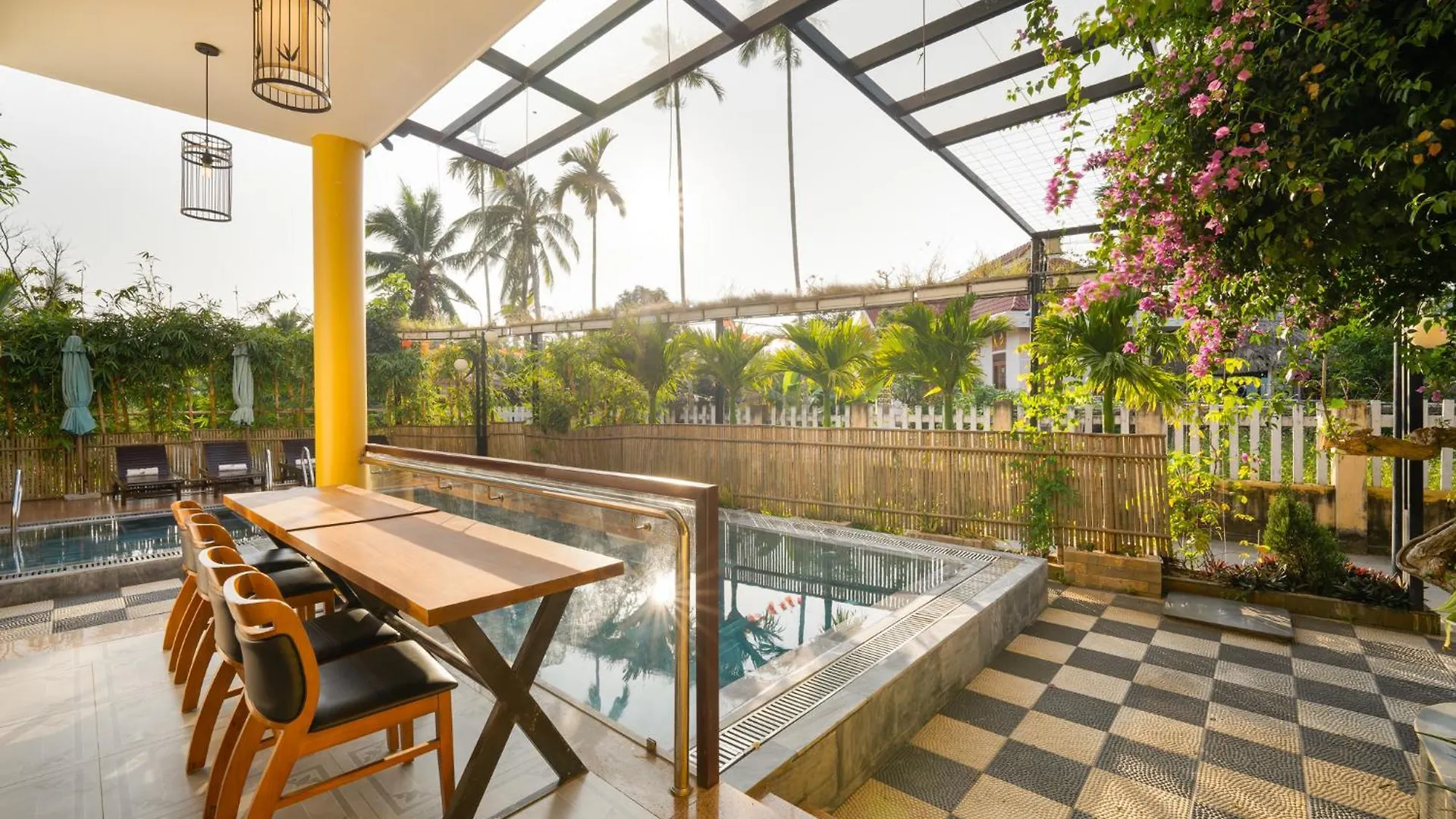 The Lancelynk Boutique & Pool - Bar Hoi An Hotel