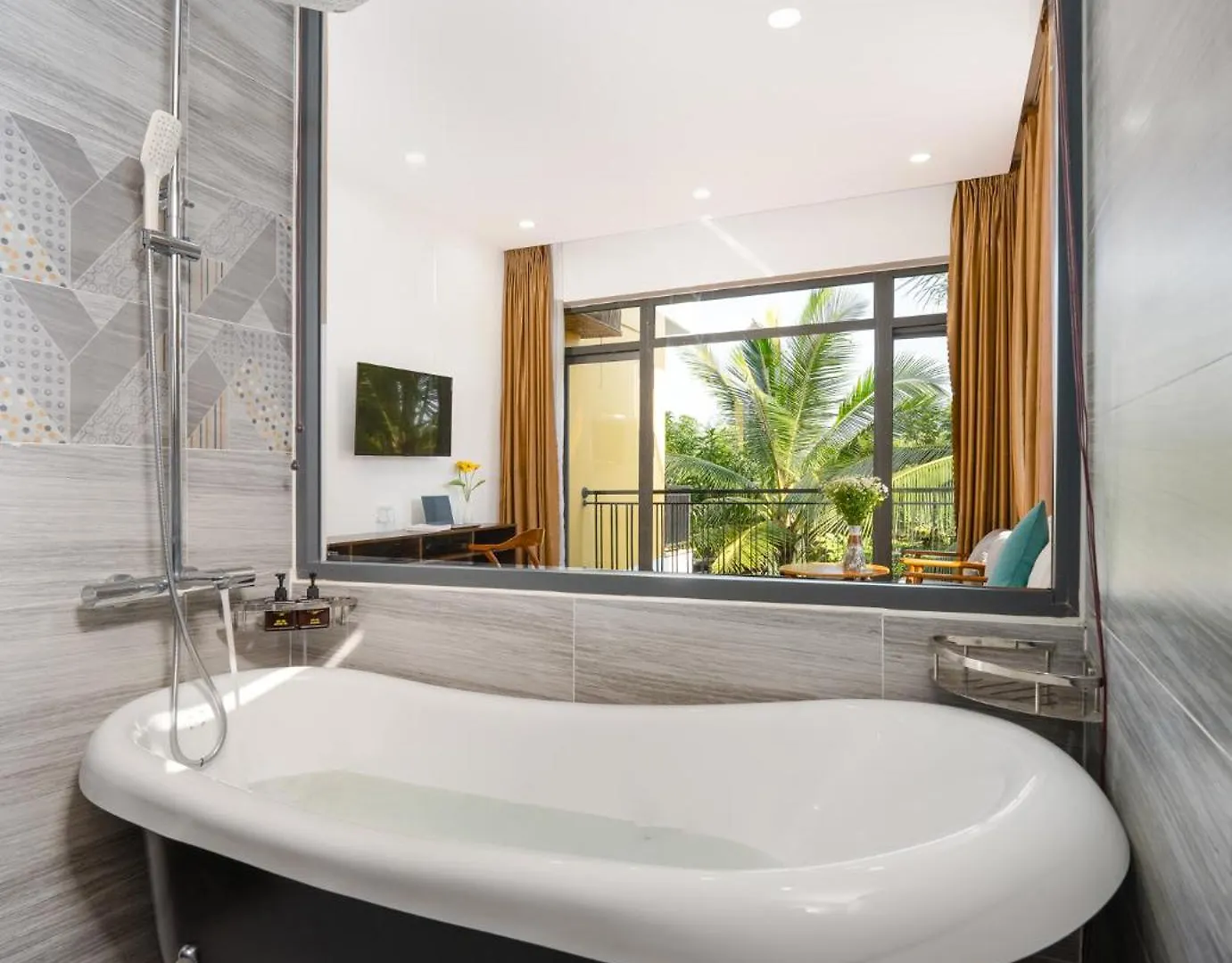 The Lancelynk Boutique & Pool - Bar Hoi An Hotel